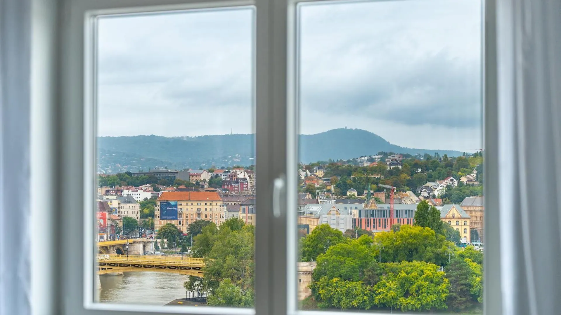 Panoramic Luxury Apartment In The Most Beautiful Part Of Budapest! 0*, Budapest