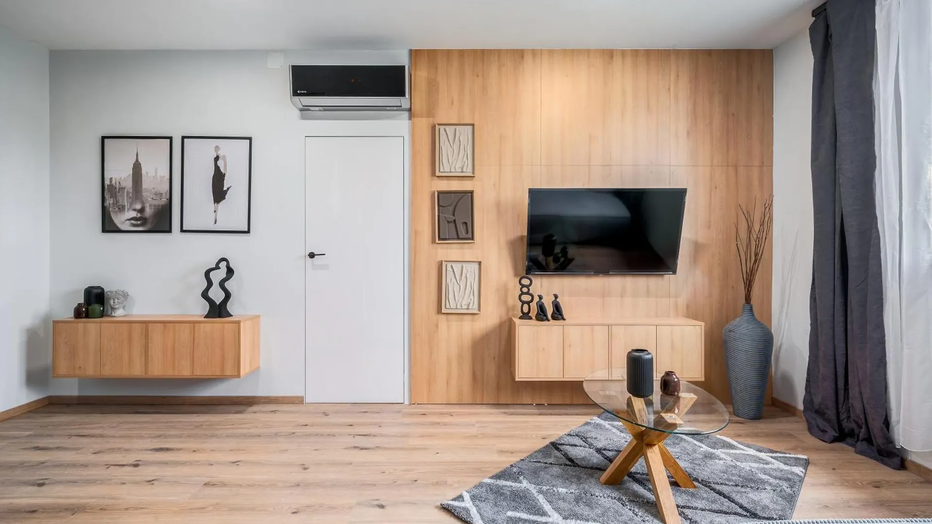 Panoramic Luxury Apartment In The Most Beautiful Part Of Budapest!